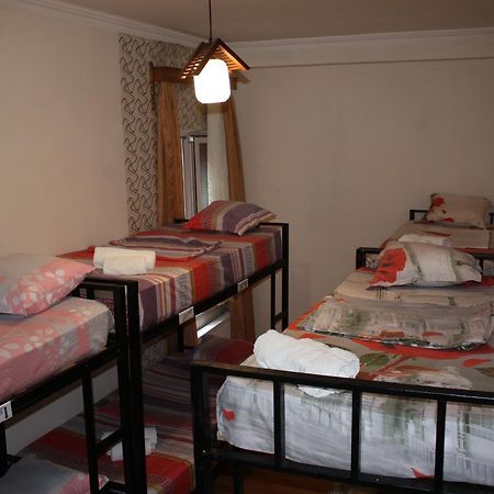 Holiday House Μπατούμι Εξωτερικό φωτογραφία
