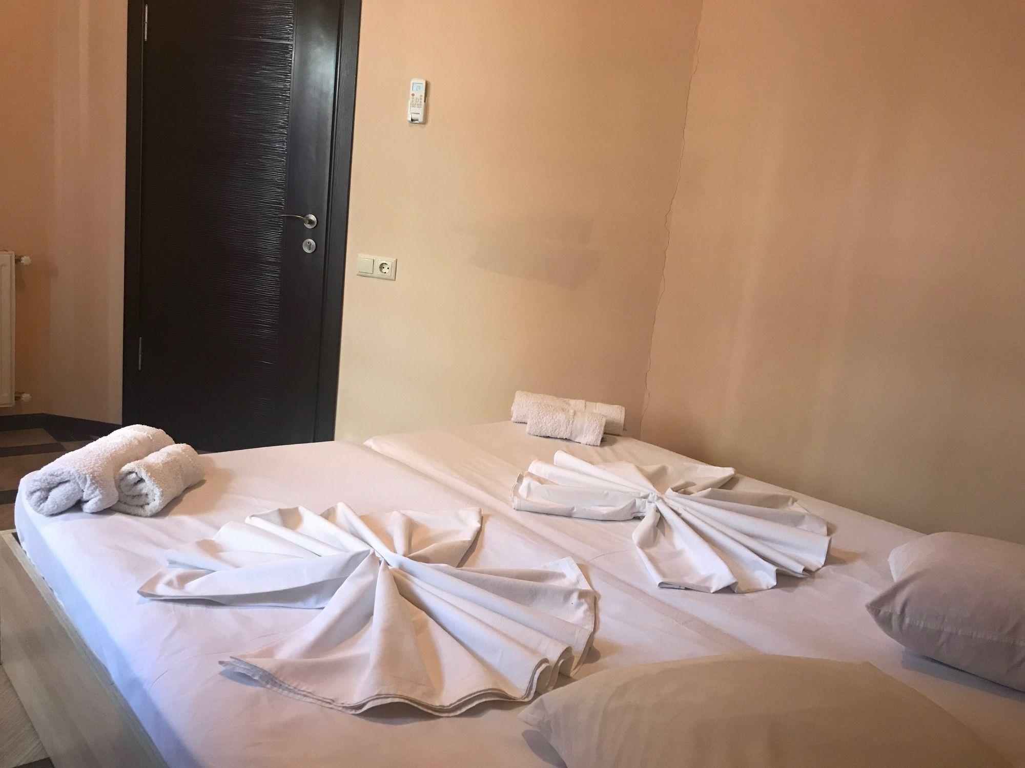 Holiday House Μπατούμι Εξωτερικό φωτογραφία