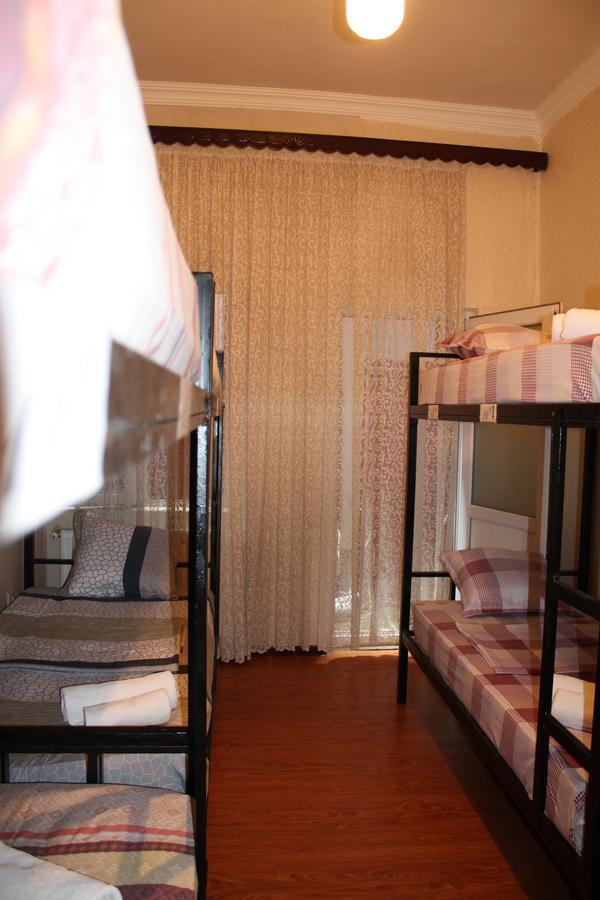 Holiday House Μπατούμι Εξωτερικό φωτογραφία