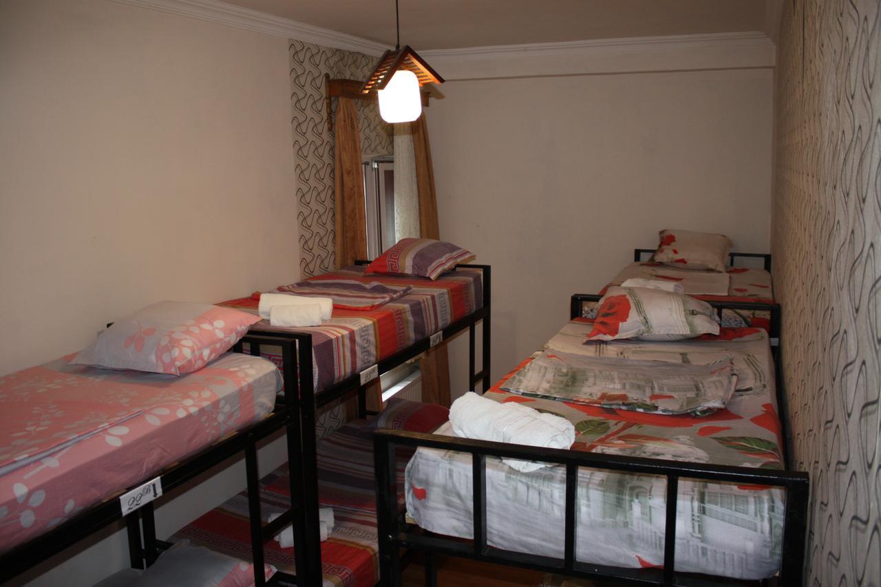 Holiday House Μπατούμι Εξωτερικό φωτογραφία